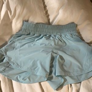 Lululemon Tracker V short 5’
